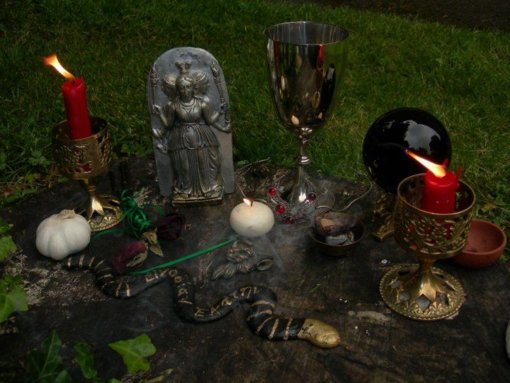 552b66d6c95f0853a9cb9a4535823818--hecate-goddess-the-goddess.jpg