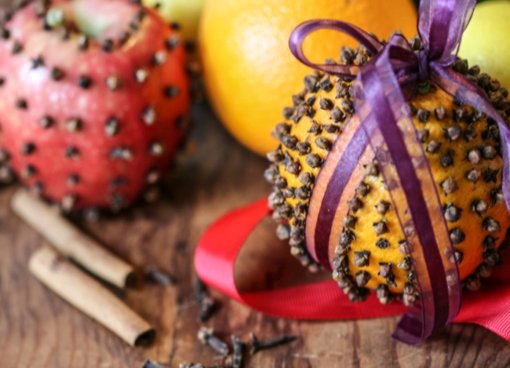 Clove-Studded-Pomanders-by-Herbal-Academy.jpeg