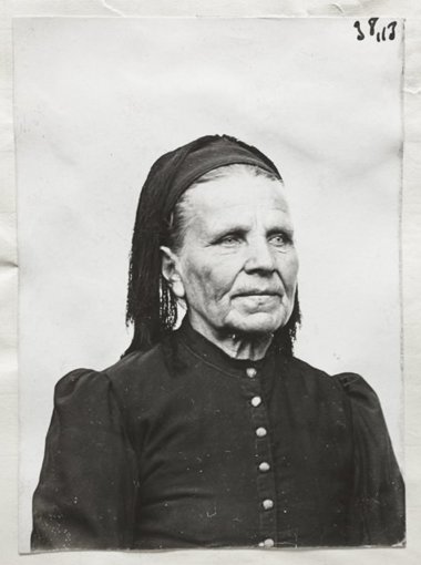 Руническая ведьма Haapas-Mari (Uusikirkko, 1909).jpg