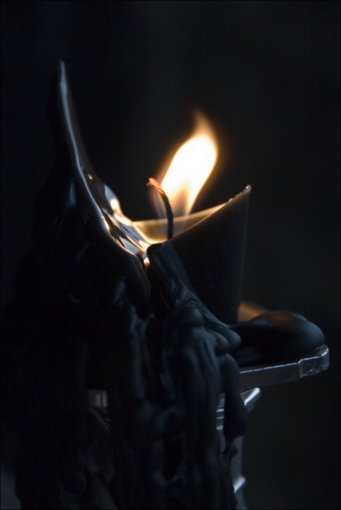 свеча черная.jpg